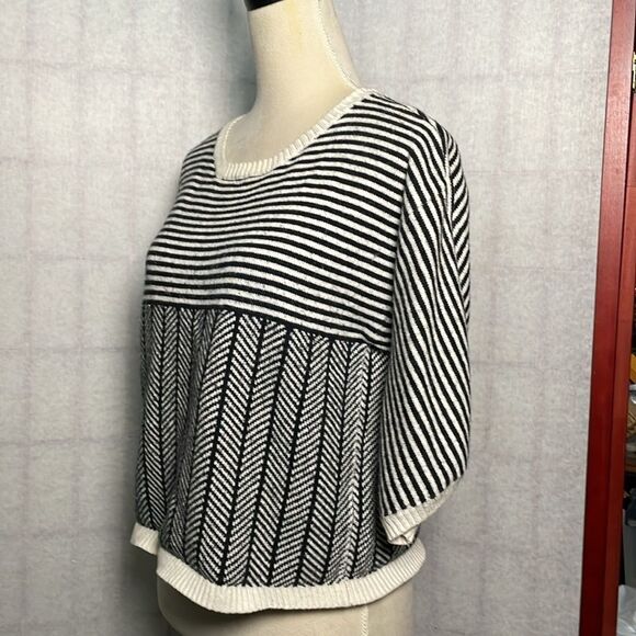 C. Wonder Black and White Striped Cropped Pullover Sweater (Size: Medium) - Picture 3 of 11